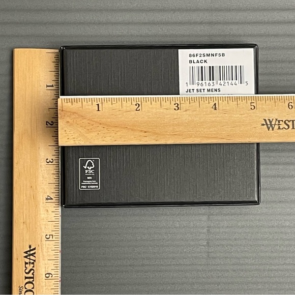 Michael Kors JetSet Mens Slim Billfold Wallet Black NIB 6 Card Slots Luxury Gift - Picture 2 of 16